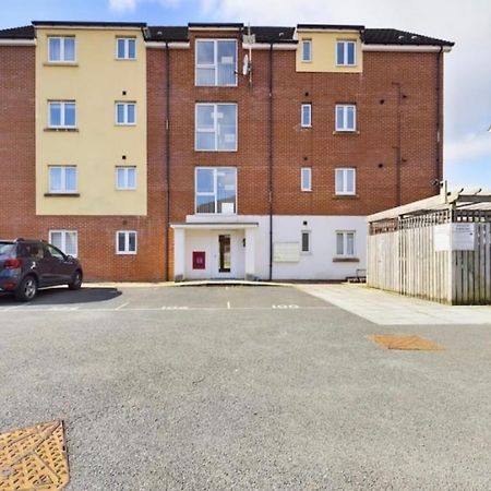 Modern 2 Bed City Apartment With Private Parking Σουόνσι Εξωτερικό φωτογραφία